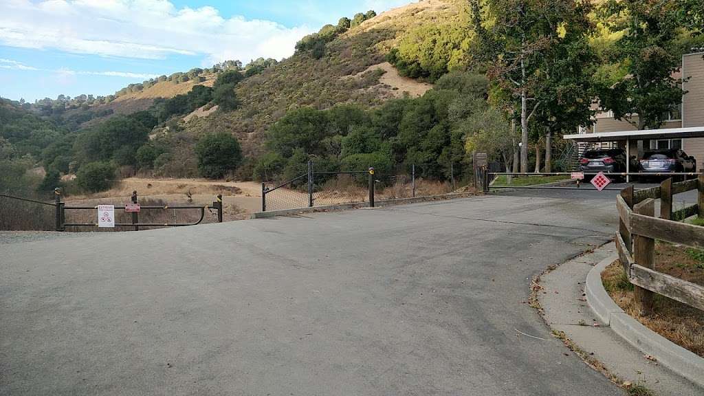 Leona Trailhead | Oakland, CA 94605, USA