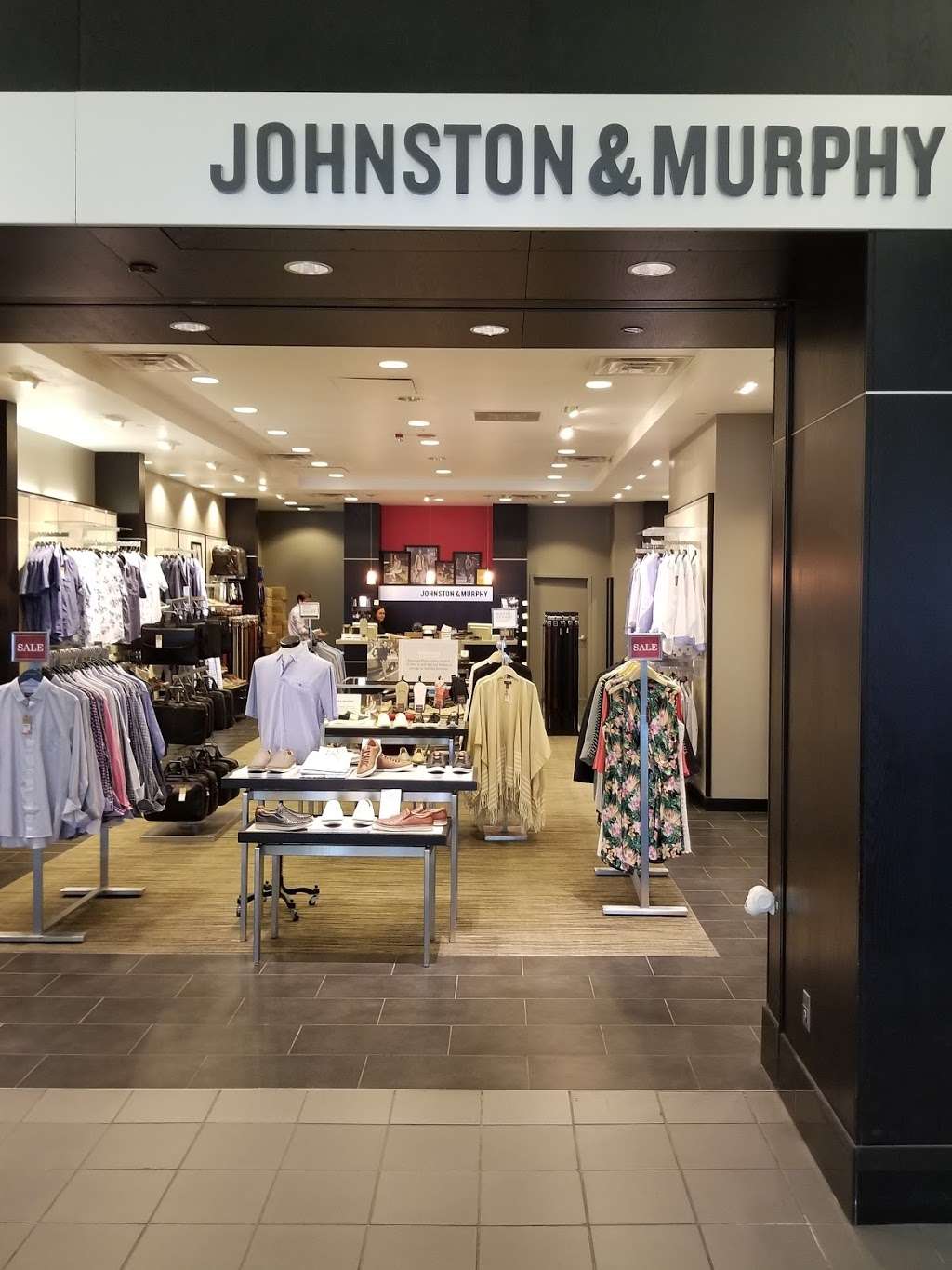 Johnston & Murphy | 8000 Essington Avenue Terminal B-C Connector, Philadelphia, PA 19153, USA | Phone: (215) 365-4858