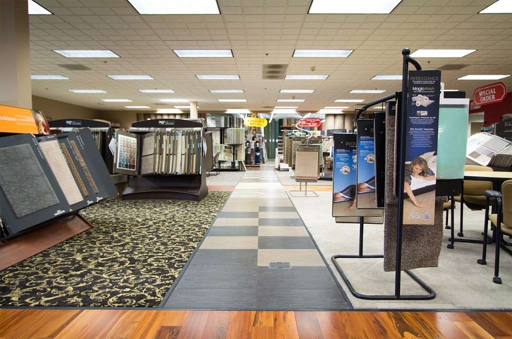 Big Bobs Flooring of Fox Valley | 200 Alder Dr, North Aurora, IL 60542 | Phone: (630) 897-9600