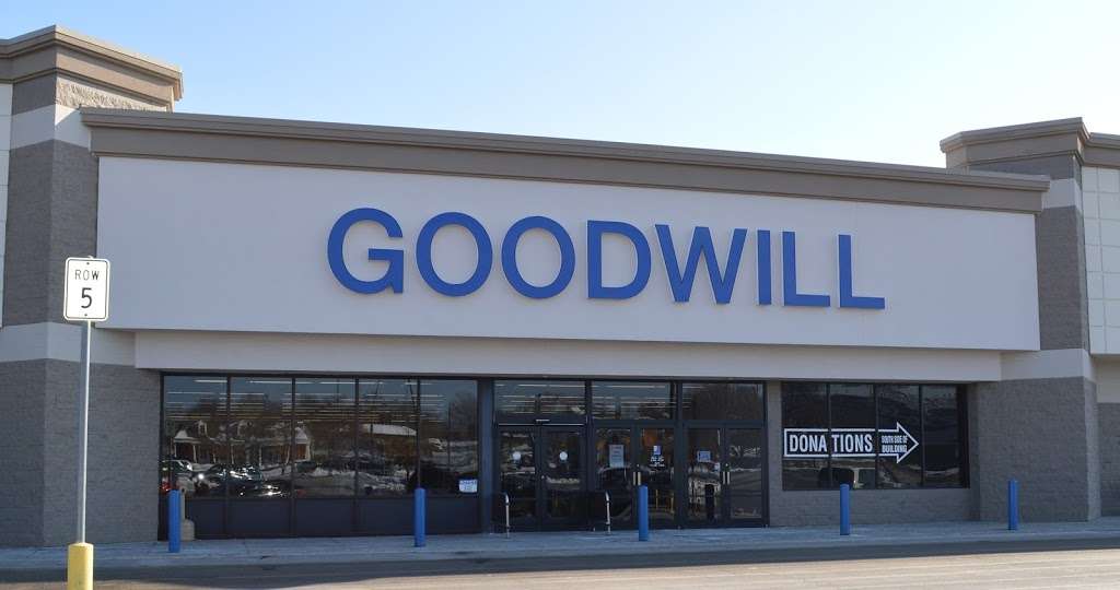 Goodwill Blue Springs | 926 MO-7, Blue Springs, MO 64014 | Phone: (816) 229-2782