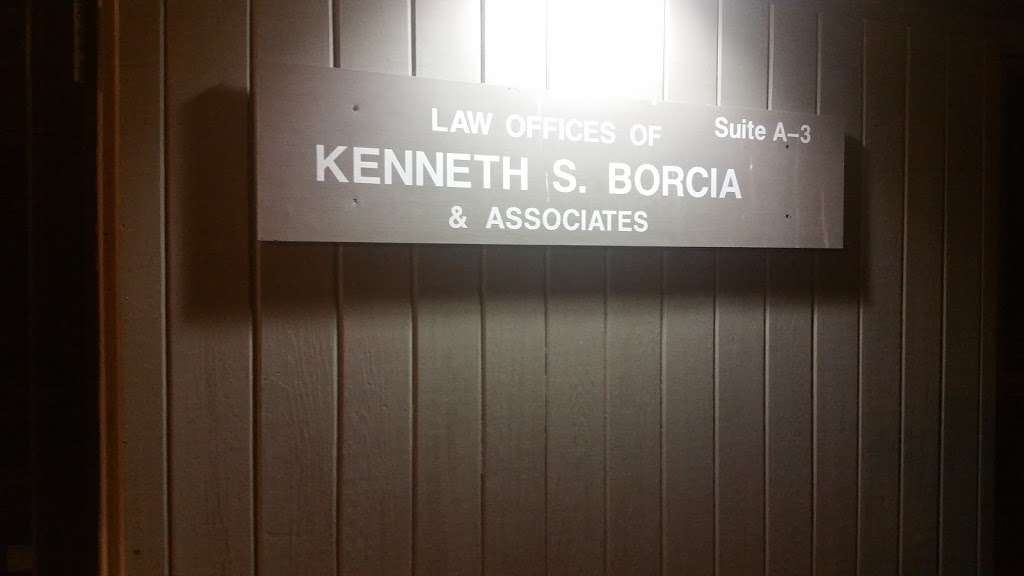 Kenneth Borcia Law Offices | A, 1117 S Milwaukee Ave #3, Libertyville, IL 60048 | Phone: (847) 250-0905