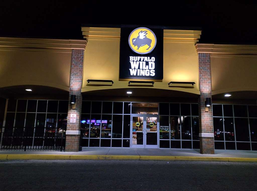 Buffalo Wild Wings | 1623 E Michigan Rd, Shelbyville, IN 46176 | Phone: (317) 604-5167