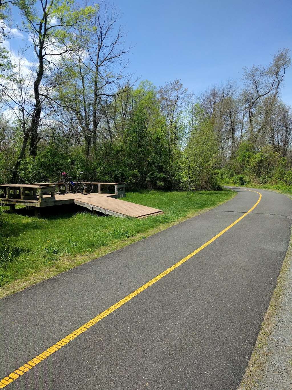 W&OD Trailhead | 209 State Rte 690, Purcellville, VA 20132