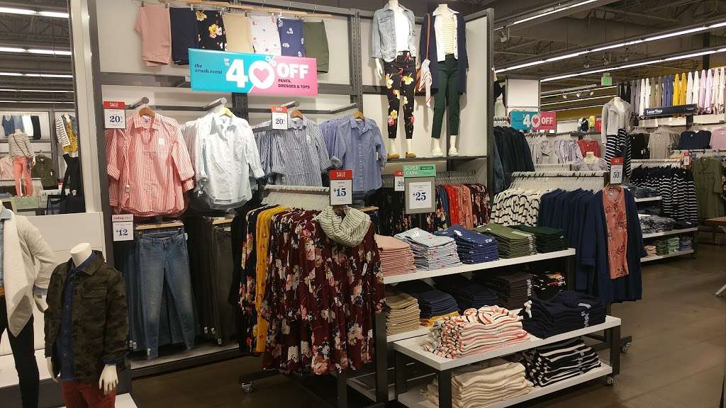 Old Navy | 2134 Montebello Town Center, Montebello, CA 90640, USA | Phone: (323) 346-0421