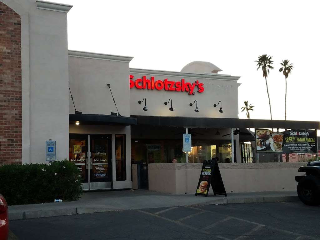 Schlotzskys | 4445 E Thomas Rd, Phoenix, AZ 85018, USA | Phone: (602) 808-9800