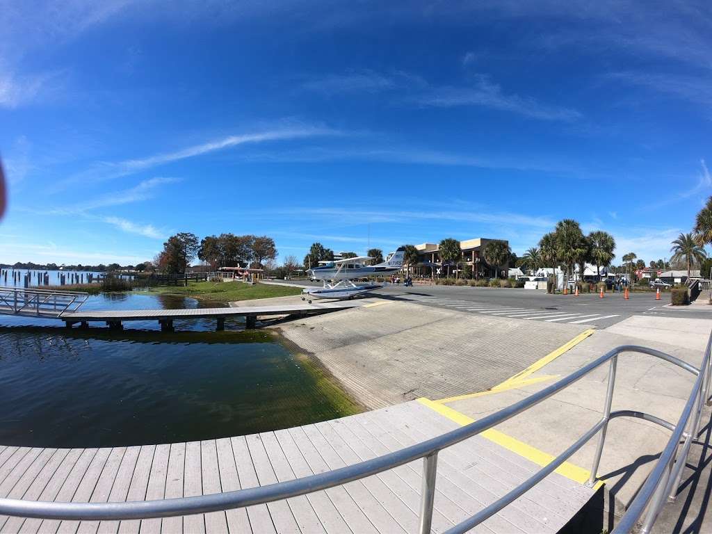 City of Tavares - Seaplane Marina Parking Area | 100-198 E Ruby St, Tavares, FL 32778, USA