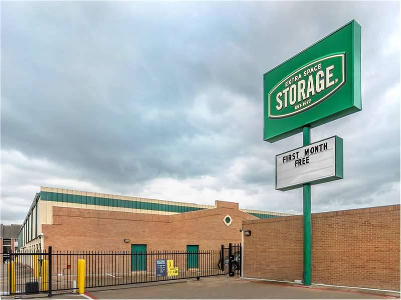 Extra Space Storage | 18530 Dallas Pkwy, Dallas, TX 75287, USA | Phone: (972) 380-2151