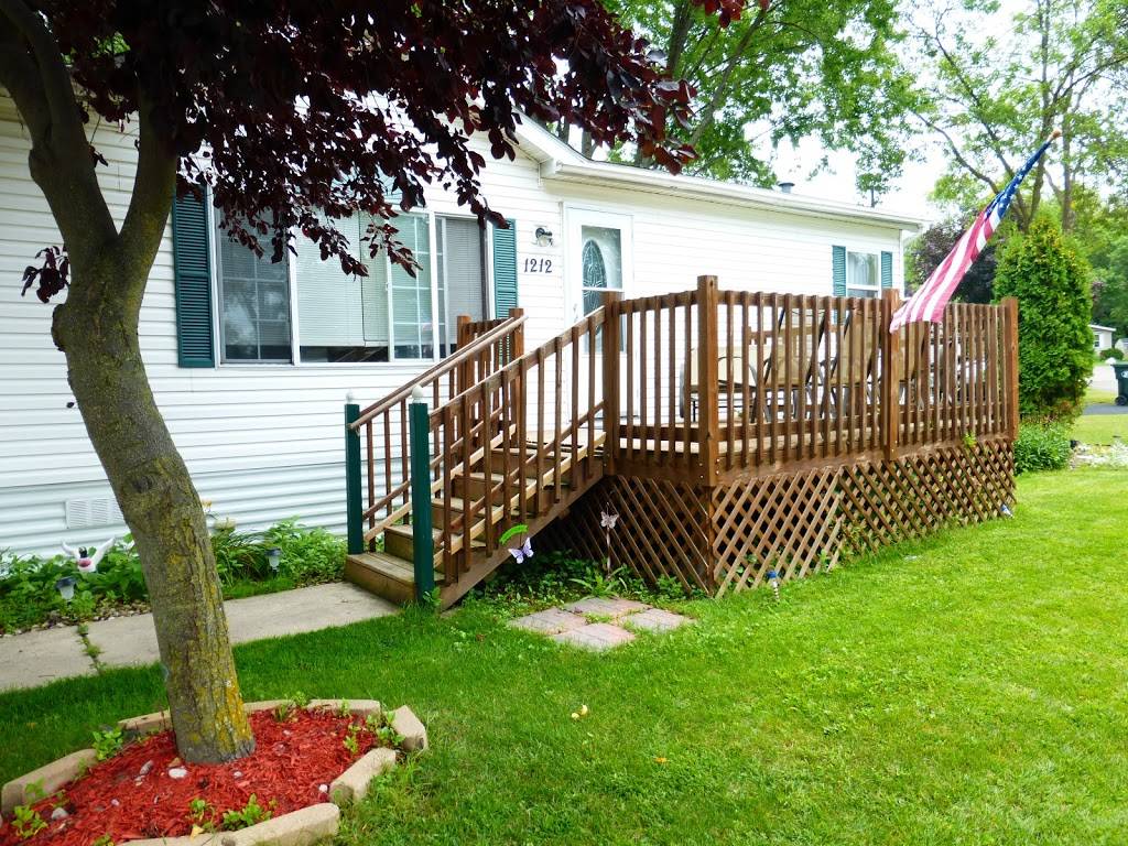 Beaver Lake Estates Manufactured Home Community | 2425 Maryland Ave E, Maplewood, MN 55119, USA | Phone: (651) 777-1341