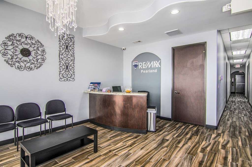 RE/MAX Pearland | 7310 Broadway St, Pearland, TX 77584 | Phone: (713) 340-2000