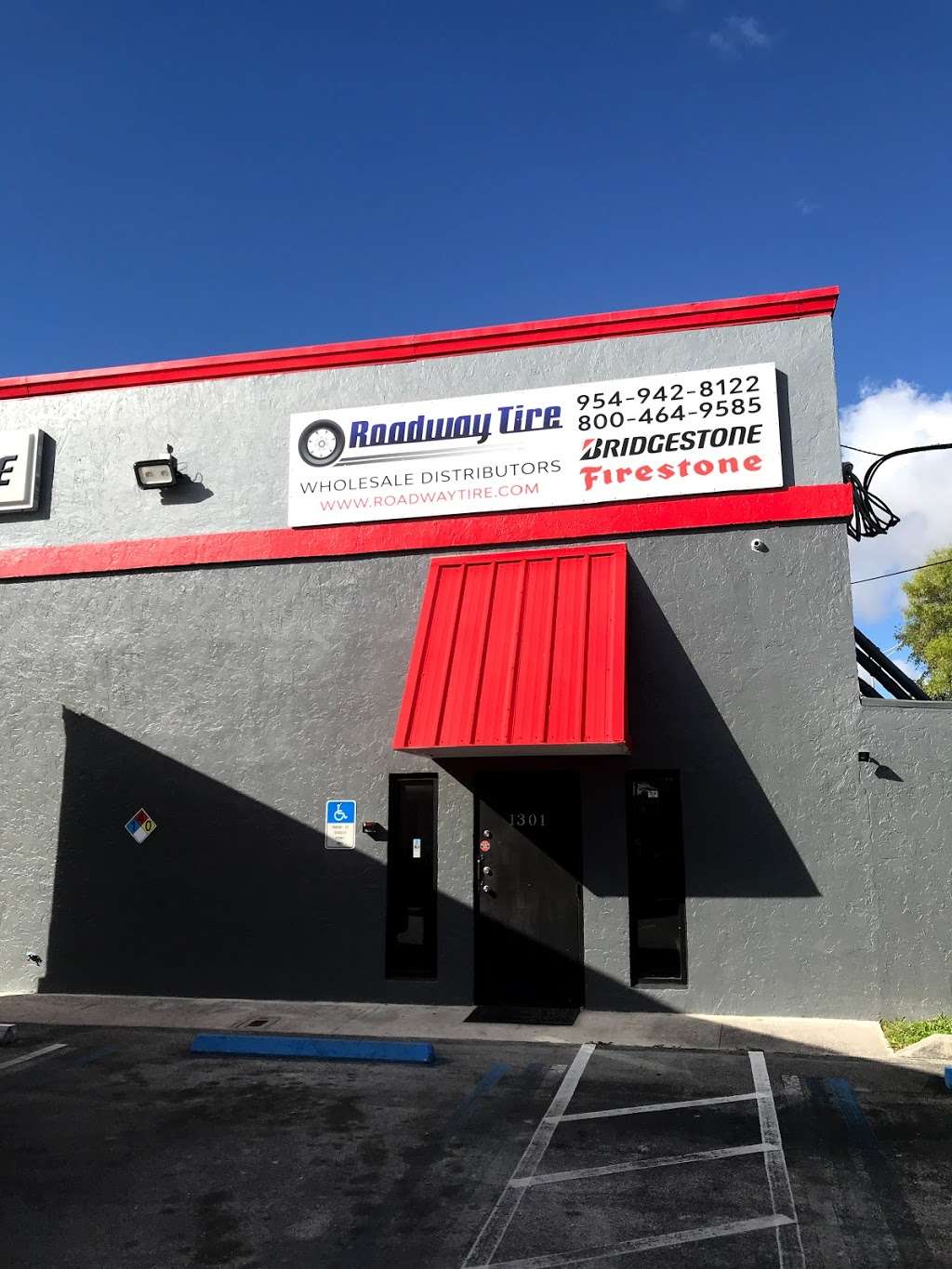 Roadway Tire & Parts Inc | 1301 SW 2nd St, Pompano Beach, FL 33069 | Phone: (954) 942-8122