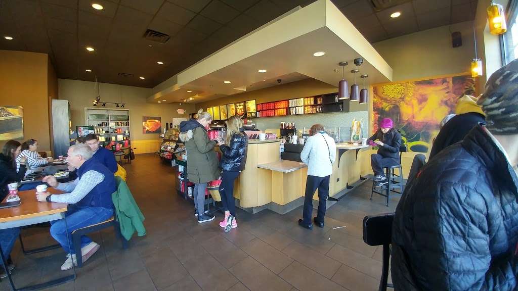 Starbucks | 739 Green Bay Rd, Wilmette, IL 60091, USA | Phone: (847) 256-1823