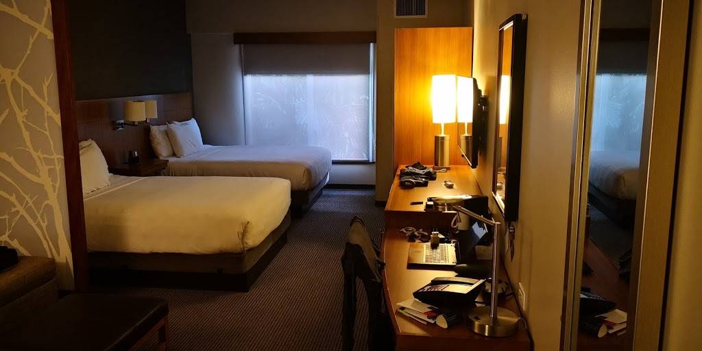 Hyatt Place At Anaheim Resort/Convention Center | 2035 S Harbor Blvd, Anaheim, CA 92802, USA | Phone: (714) 750-4000