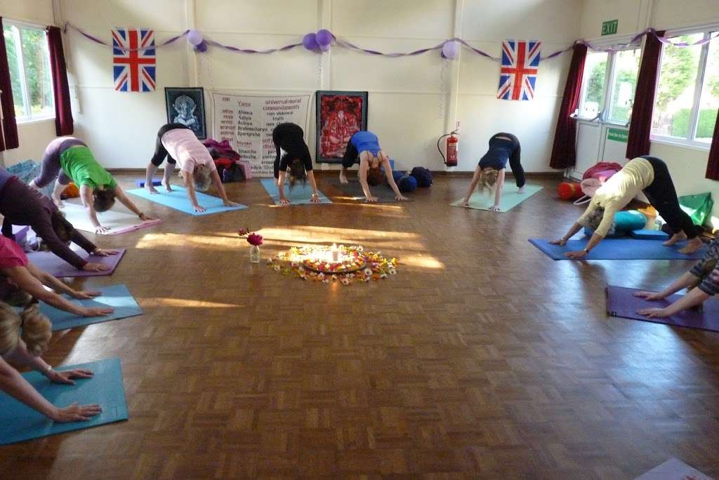 Boxhill Yoga | Boxhill Village Hall,, Boxhill Rd, Box Hill, Tadworth KT20 7JT, UK | Phone: 07411 383430