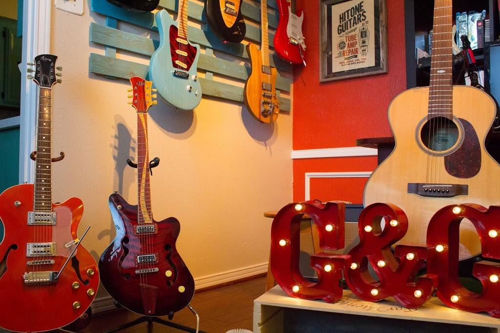 Guitars & Growlers Richardson | 581 W Campbell Rd #101, Richardson, TX 75080, USA | Phone: (469) 904-5165