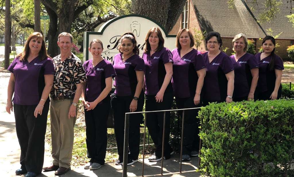 Boyles Family Dentistry, Dr. David Boyles, Dr. Kim Butler | 216 S Johnson St, Alvin, TX 77511 | Phone: (281) 331-1223