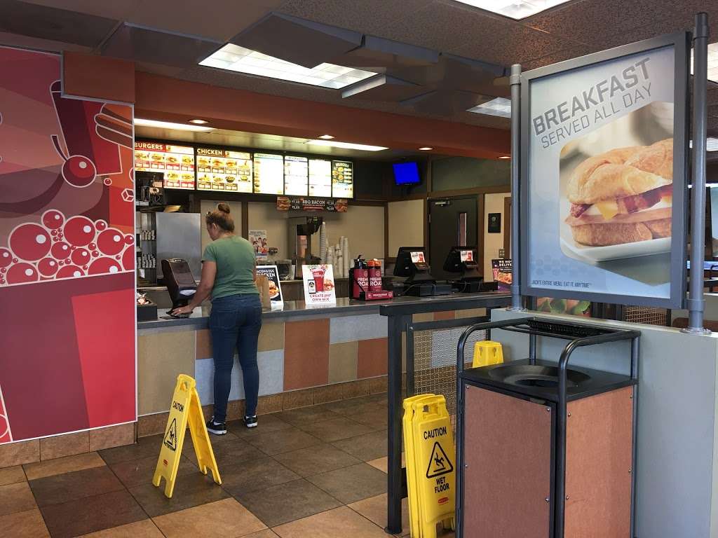 Jack in the Box | 2548 S Azusa Ave, West Covina, CA 91792 | Phone: (626) 912-0784