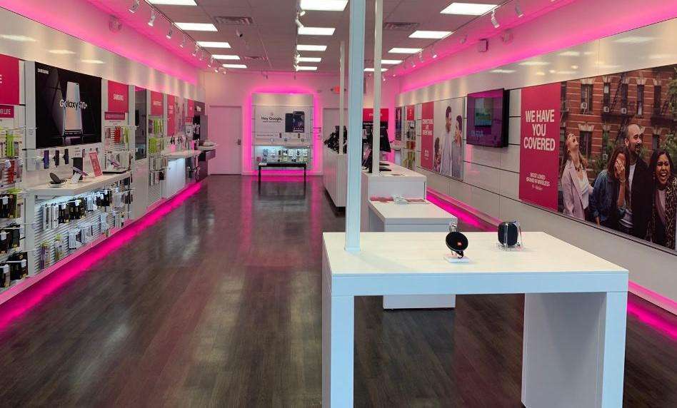 T-Mobile | 3548 West Chester Pike #18, Newtown Square, PA 19073 | Phone: (484) 388-4884