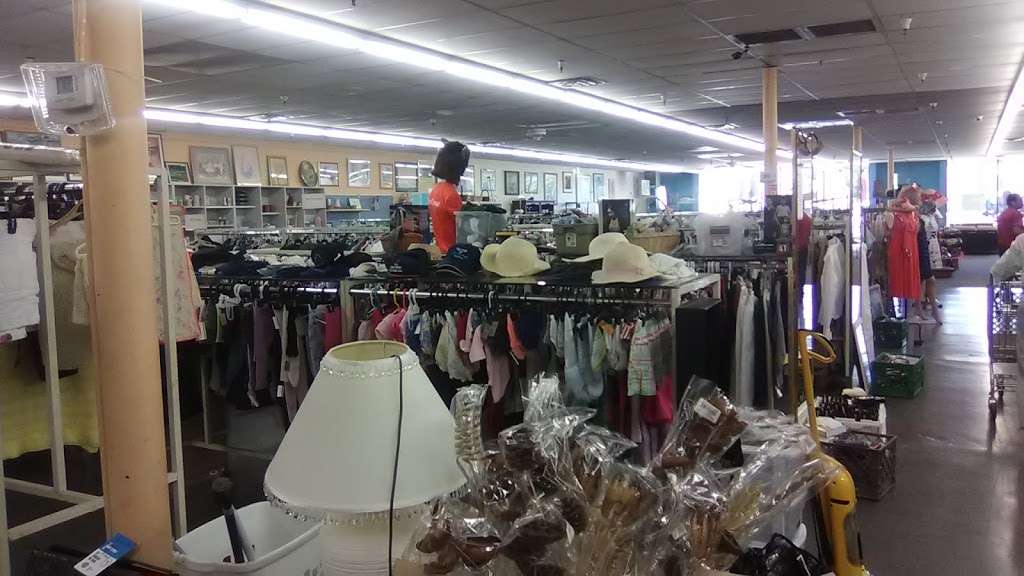 Society of St. Vincent de Paul - Mesa Thrift Store | 2352 W Main St, Mesa, AZ 85201, USA | Phone: (480) 644-0887