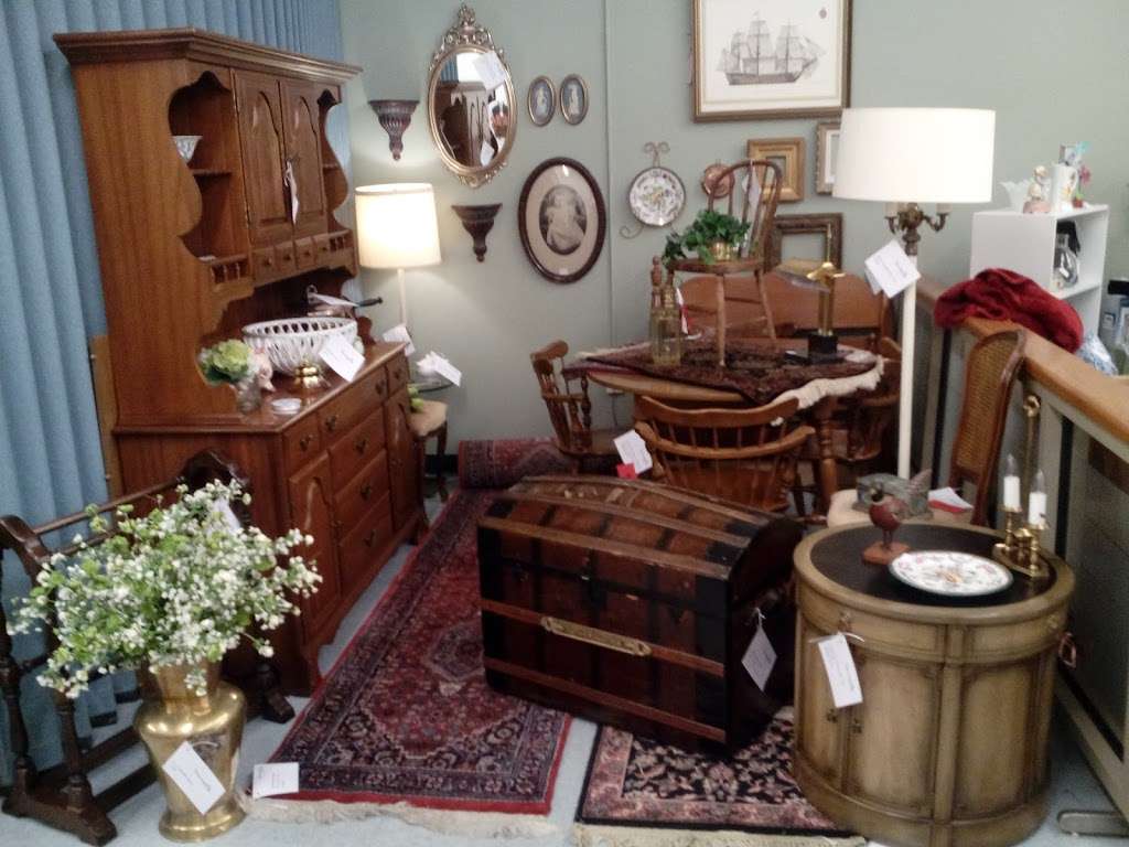 Manor House Antique Mall | 8039 S Meridian St, Indianapolis, IN 46217, USA | Phone: (317) 888-8887