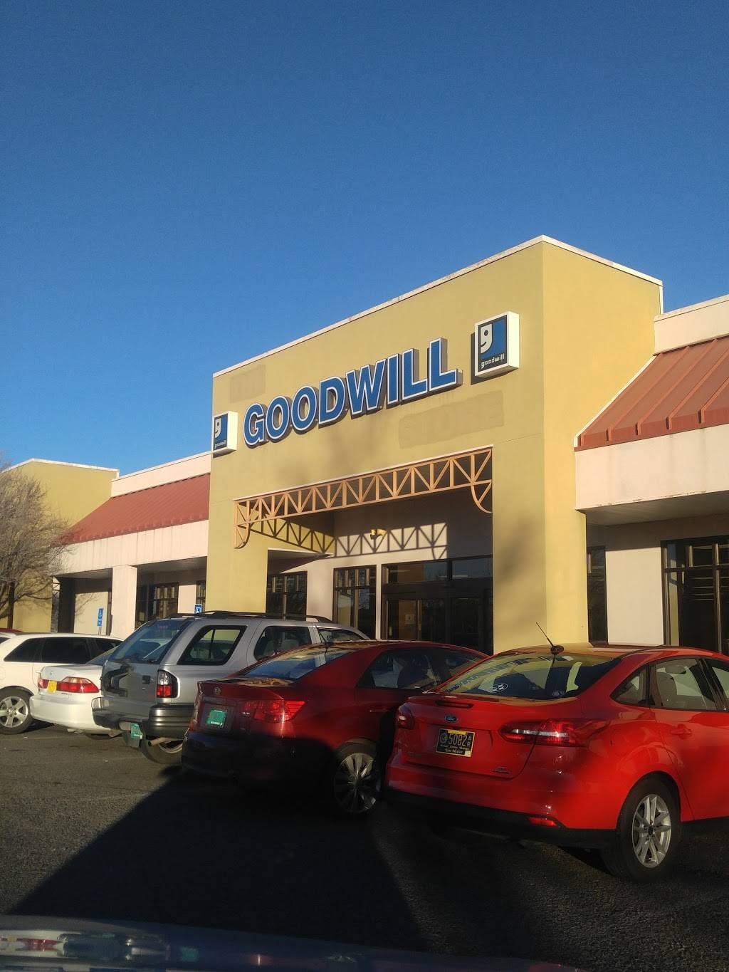 Goodwill Industries of New Mexico - Coors at Paseo | 6636 Caminito Coors NW, Albuquerque, NM 87120, USA | Phone: (505) 899-9790