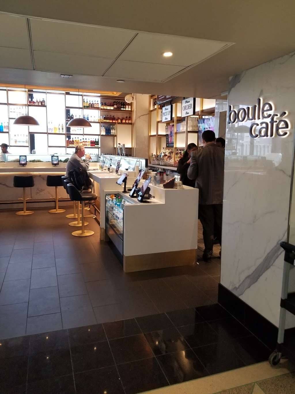 Boule Cafe | Terminal B, Philadelphia International Airport, 8000 Essington Avenue, Philadelphia, PA 19153, USA