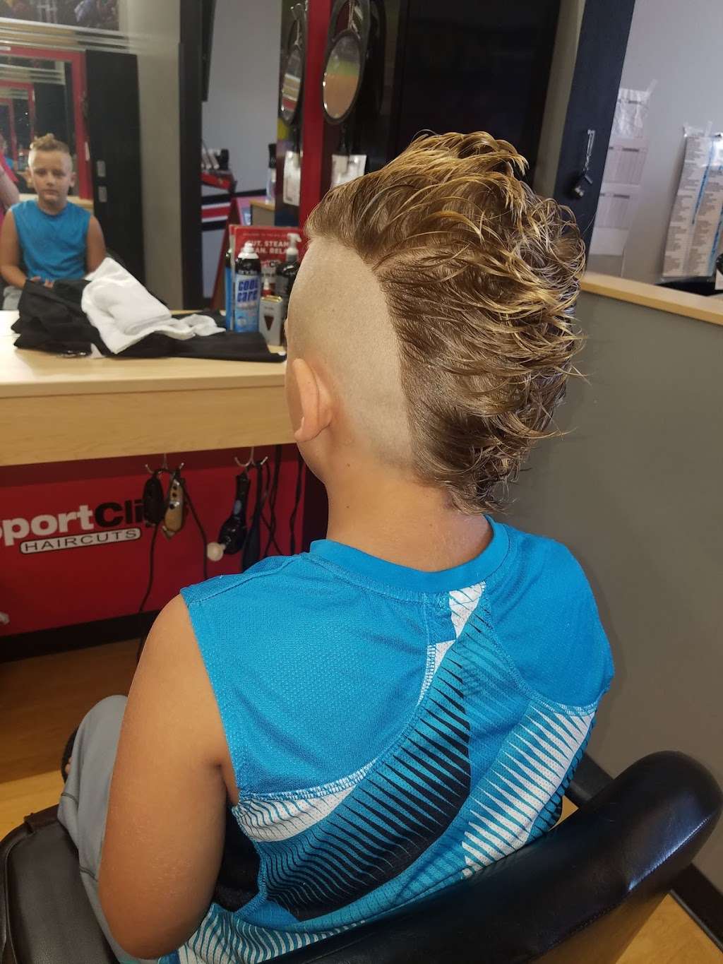 Sport Clips Haircuts of Crestwood | 13424 S Cicero Ave, Crestwood, IL 60445, USA | Phone: (708) 631-3000