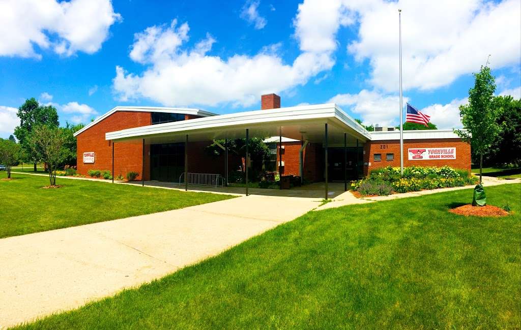 Yorkville Grade School | 201 W Somonauk St, Yorkville, IL 60560, USA | Phone: (630) 553-4390