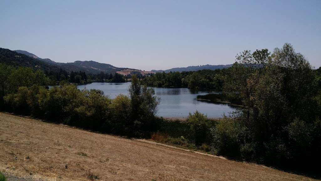 Oakmont Village Market | 6550 Oakmont Dr, Santa Rosa, CA 95409, USA | Phone: (707) 539-2434