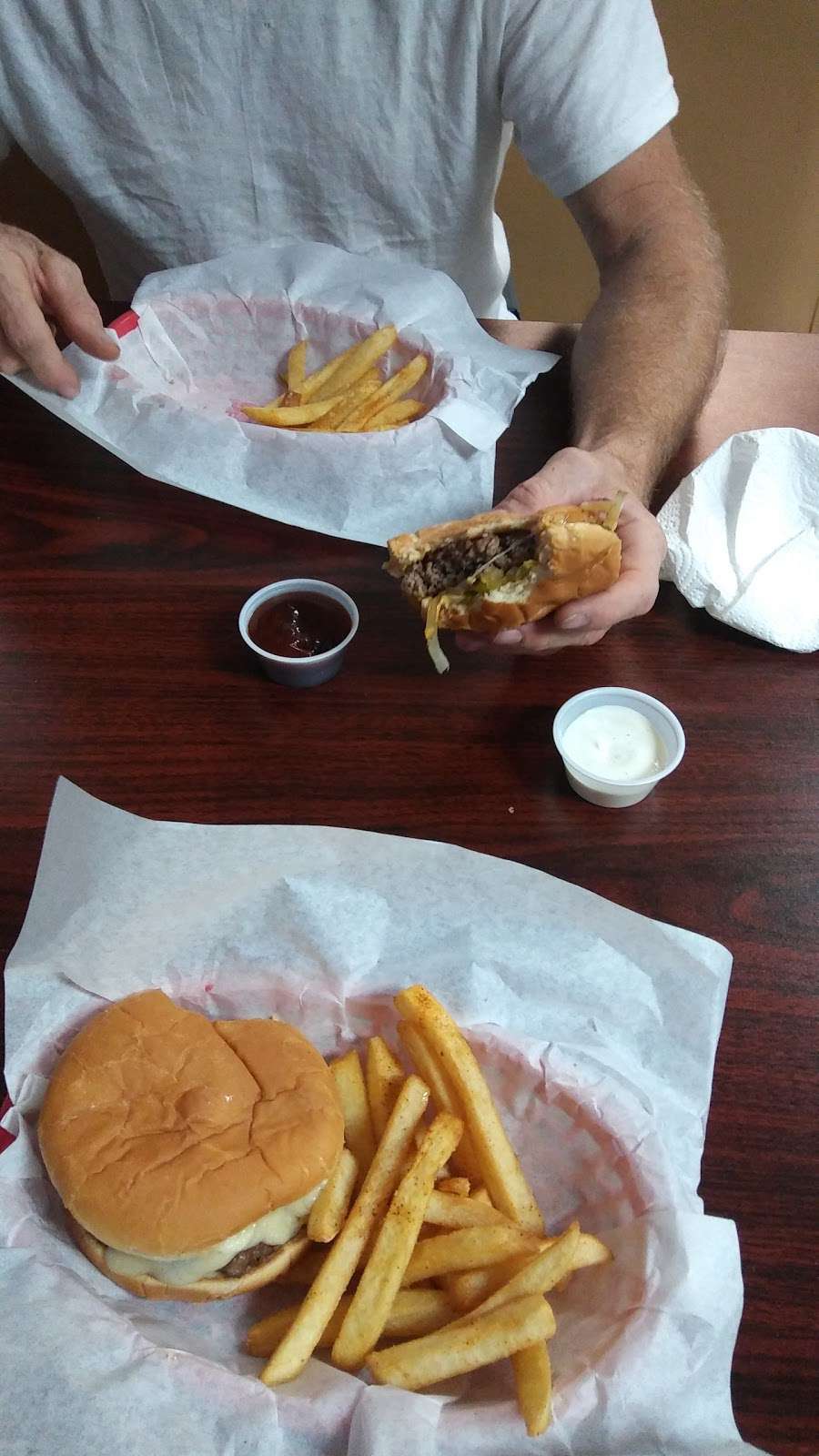 Bustas Burgers & More CROSBY | 6115 FM 2100 #101 77533, Crosby, TX 77532 | Phone: (832) 492-1890