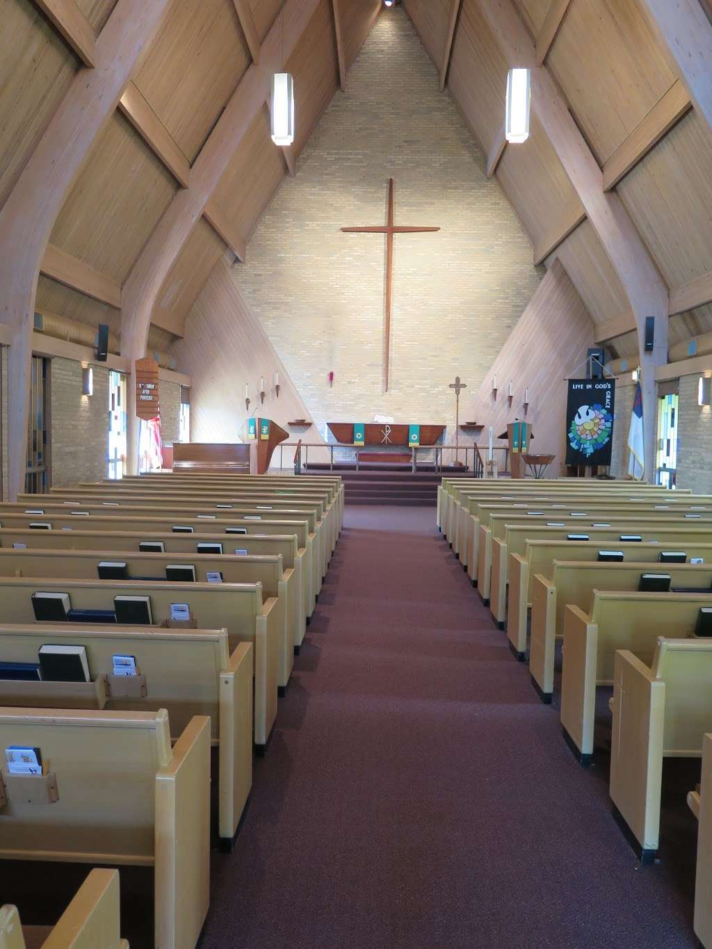 Grace Lutheran Church | 5N600 Hanson Rd, St. Charles, IL 60175, USA | Phone: (630) 365-6751