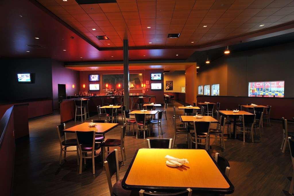 Paddock Lounge | 2381 Army Trail Rd, Addison, IL 60101, USA | Phone: (630) 433-3700