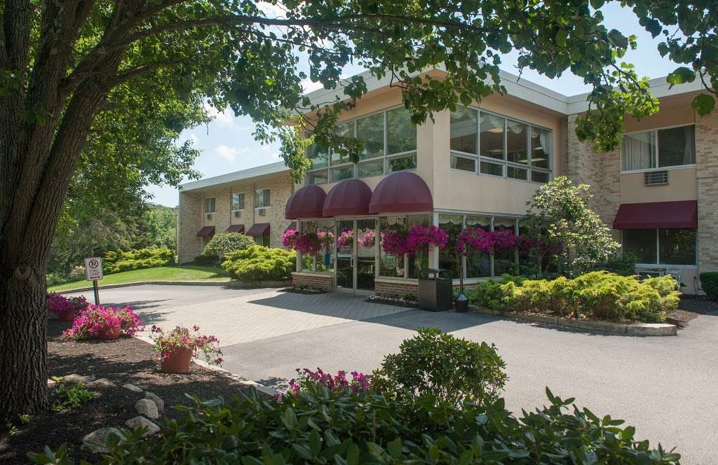 Briarcliffe Manor Skilled Nursing & Rehabilitation | 49 Old Pocasset Rd, Johnston, RI 02919 | Phone: (401) 944-2450