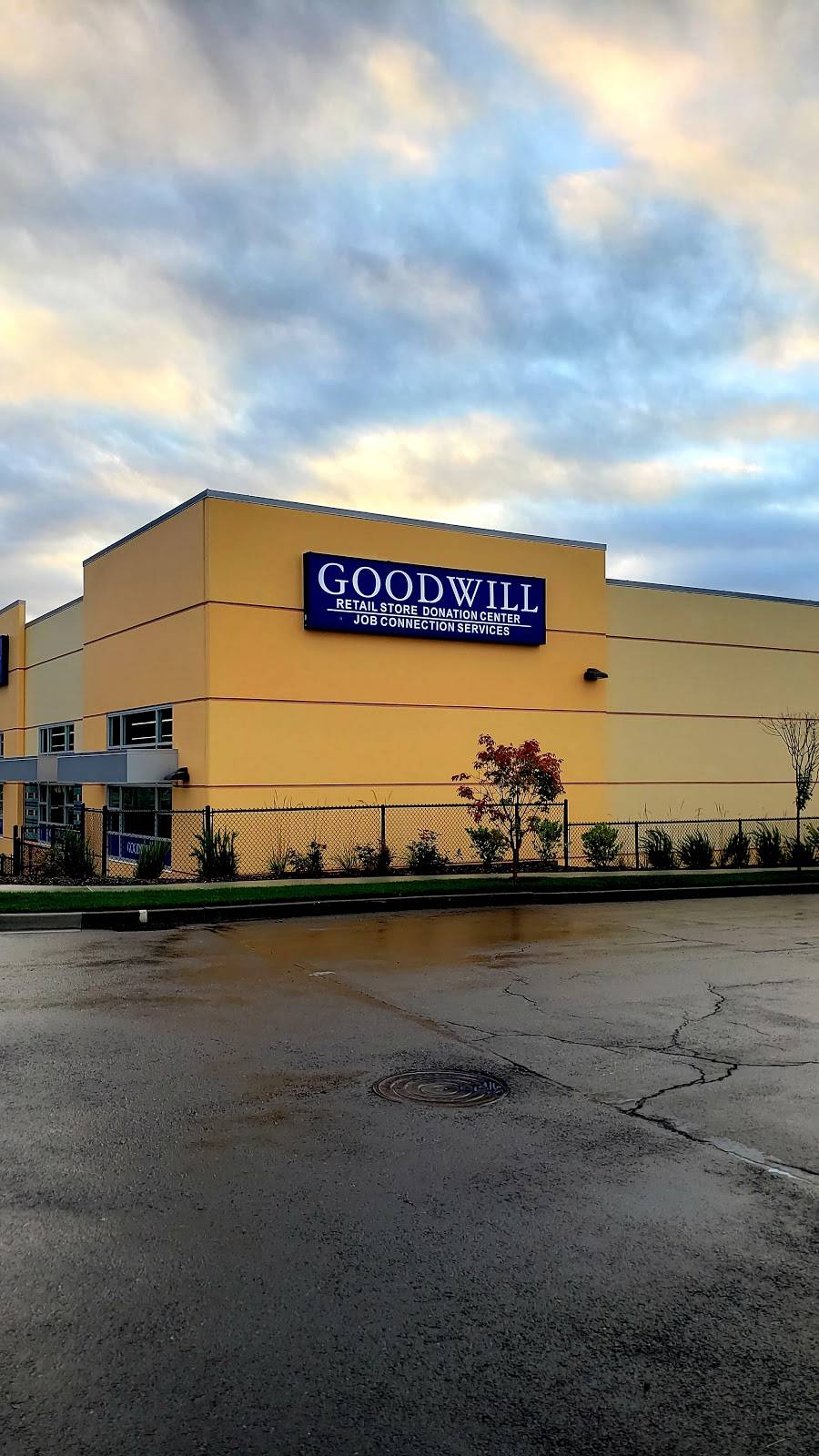 GOODWILL | Fourth Plain & 140th Ave, Vancouver, WA 98682, USA | Phone: (360) 869-7521