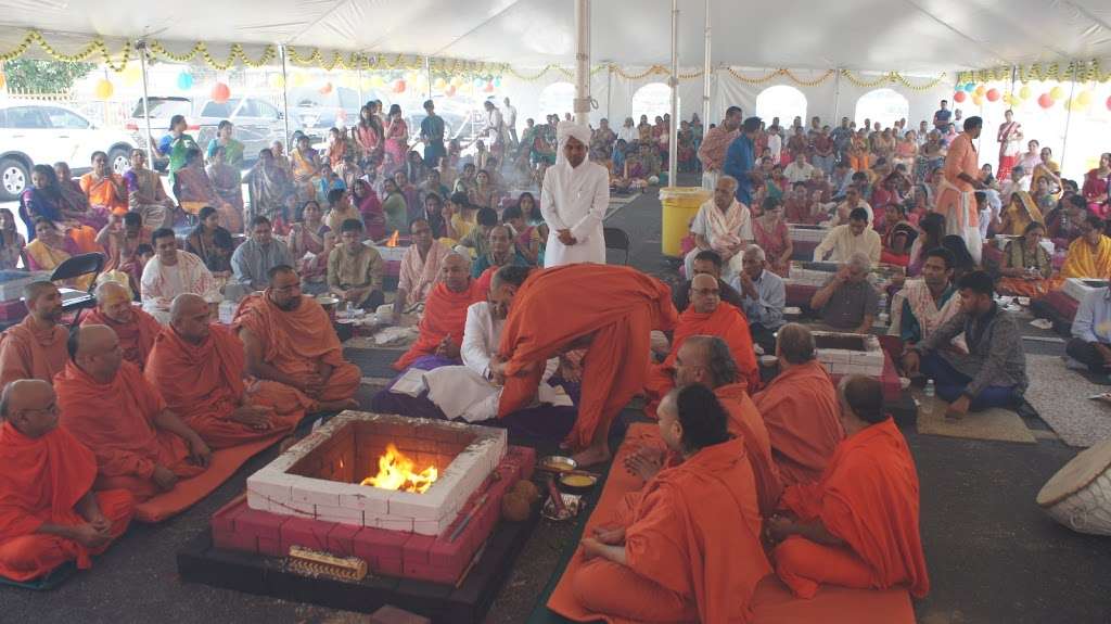 Shree Swaminarayan Mandir - Vadtal Sansthan | 2114 Pine St, Grand Prairie, TX 75050, USA | Phone: (972) 263-7637