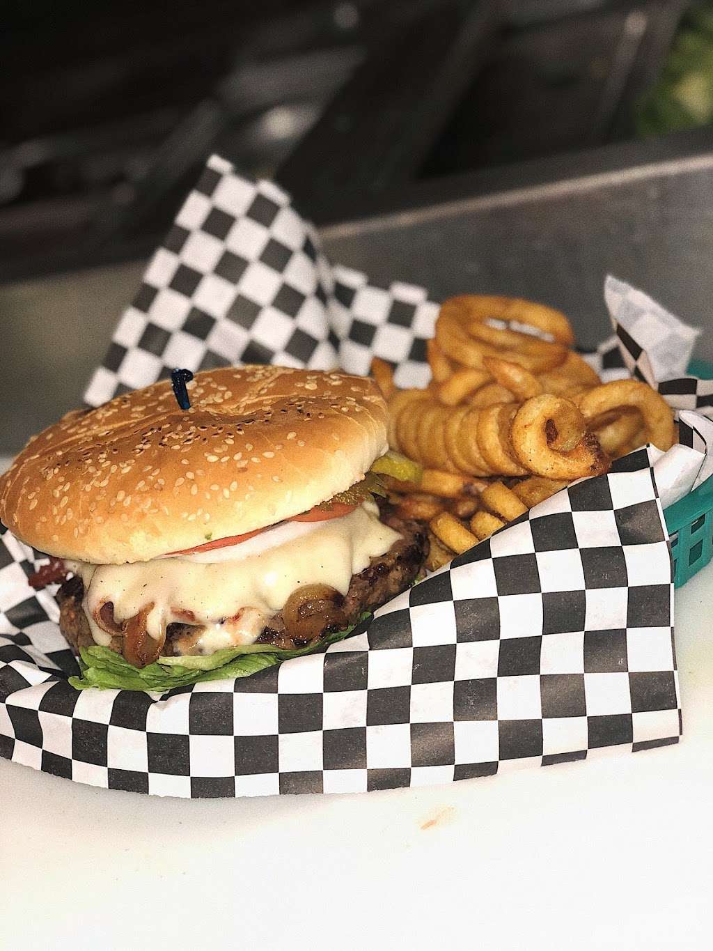 Burger Board | 5430 CA-1, Pacifica, CA 94044 | Phone: (650) 735-9900