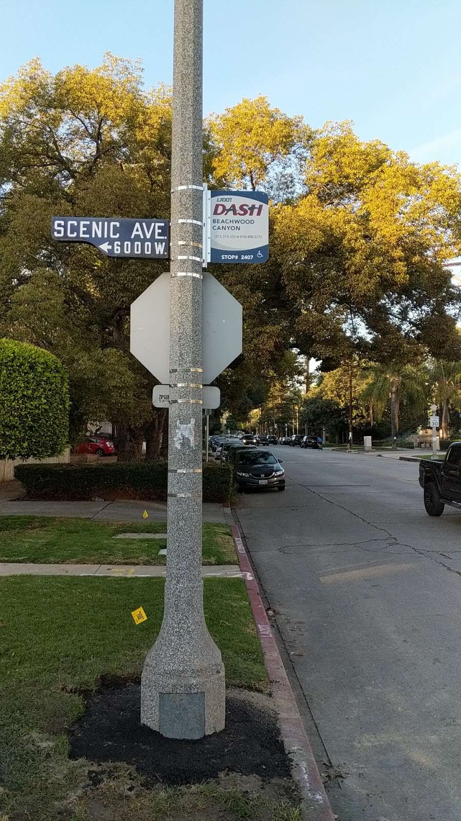 Beachwood Dr. & Scenic Ave. | Los Angeles, CA 90068, USA