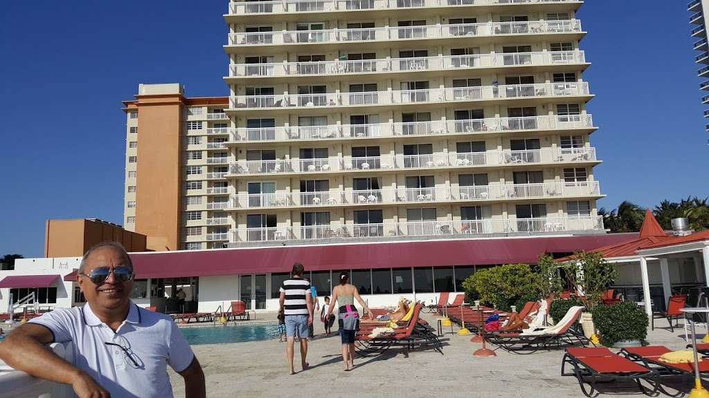 Ramada Plaza by Wyndham Marco Polo Beach Resort | 19201 Collins Ave, North Miami Beach, FL 33160 | Phone: (305) 932-2233