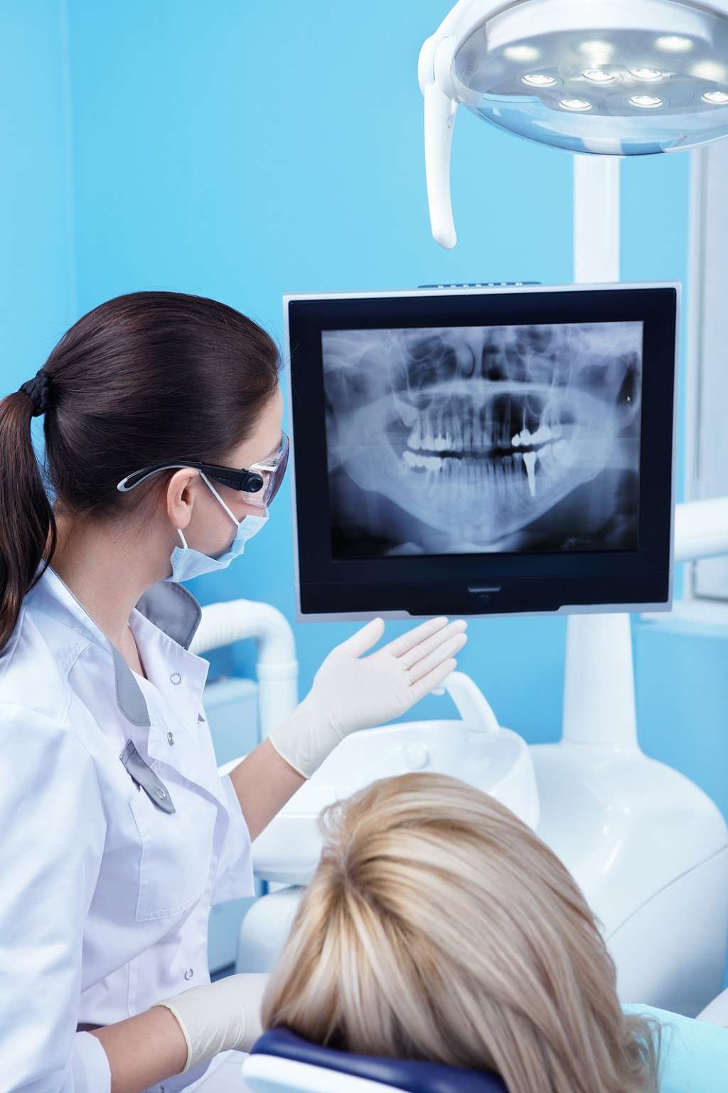 Smiley Dental | 950 American Legion Hwy, Roslindale, MA 02131 | Phone: (857) 888-8000