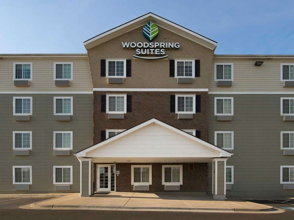 WoodSpring Suites Kansas City Mission | 6950 Foxridge Dr, Mission, KS 66202, USA | Phone: (913) 831-1300