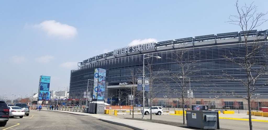 Giants Stadium - stadium  | Photo 5 of 10 | Address: 50 NJ-120, East Rutherford, NJ 07073, USA