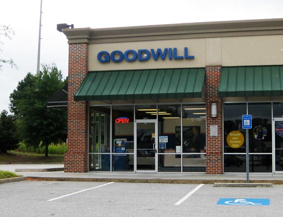 Goodwill Thrift Store & Donation Center | 130 Stephens Ct, Tyrone, GA 30290, USA | Phone: (678) 216-0433