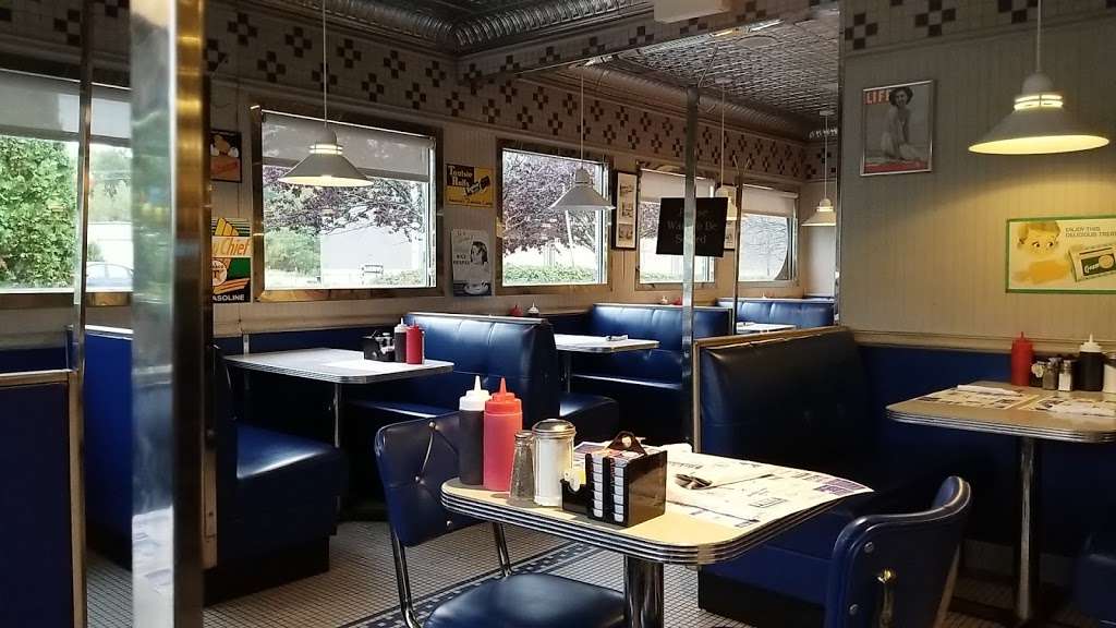 Patriots Diner | 65 Founders Dr, Woonsocket, RI 02895, USA | Phone: (401) 765-6900