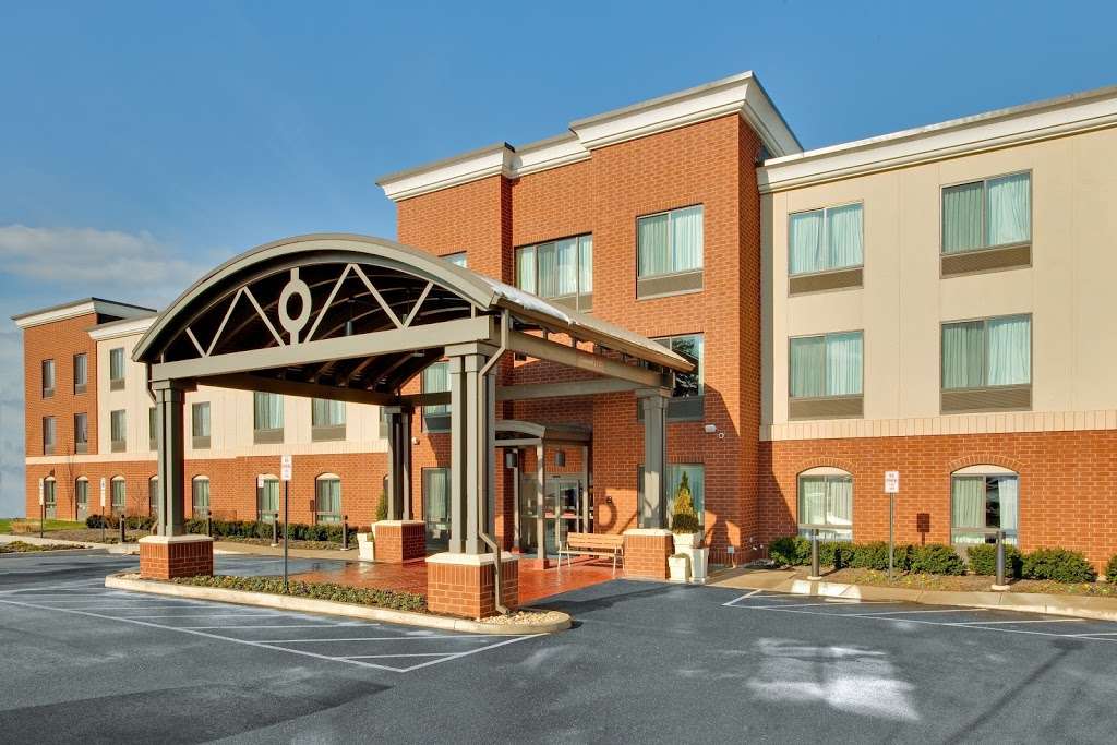 Holiday Inn Express & Suites Bethlehem Arpt-Allentown Area | 3375 High Point Blvd, Bethlehem, PA 18017, USA | Phone: (610) 882-2255