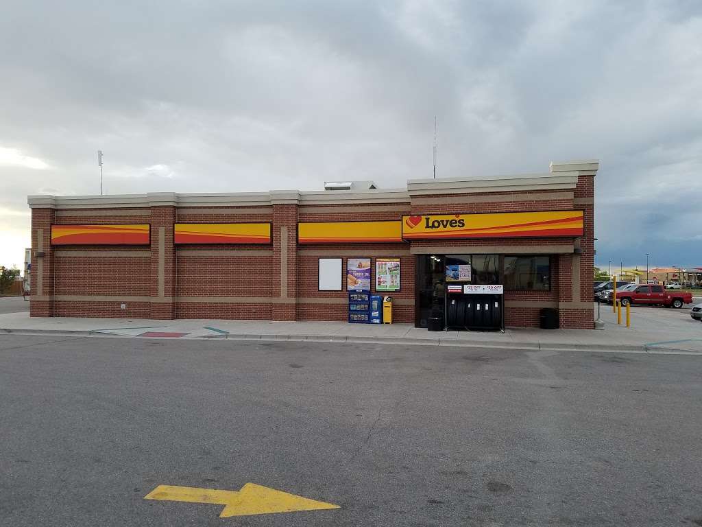 Loves Travel Stop | 1191 S 1st St, Bennett, CO 80102, USA | Phone: (303) 644-3585