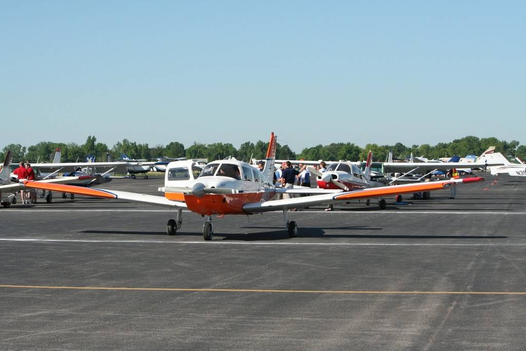 St. Louis Downtown Airport | 6100 Archview Dr, Cahokia, IL 62206, USA | Phone: (618) 337-6060