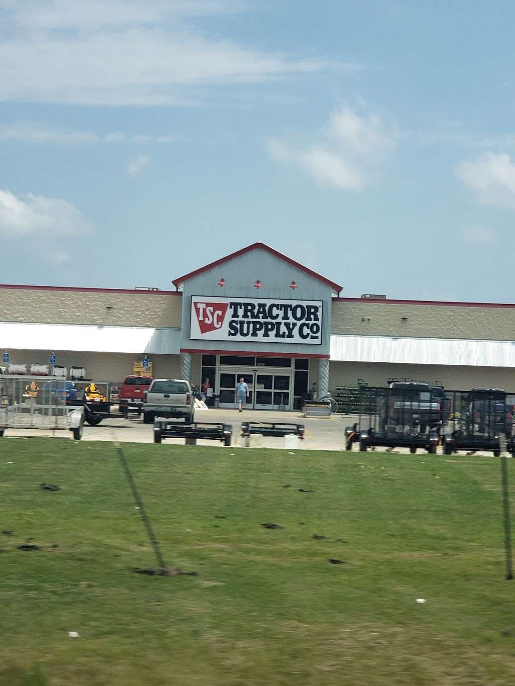 Tractor Supply Co. | 2916 N Velasco St, Angleton, TX 77515, USA | Phone: (979) 848-8855