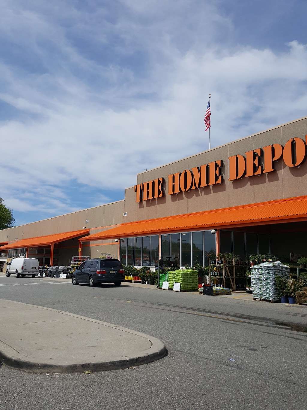 The Home Depot | 75 McLean Blvd, Paterson, NJ 07514, USA | Phone: (973) 357-1305