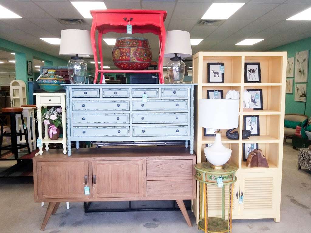 Nadeau - Furniture with a Soul | 5459 E 82nd St, Indianapolis, IN 46250 | Phone: (317) 827-6924