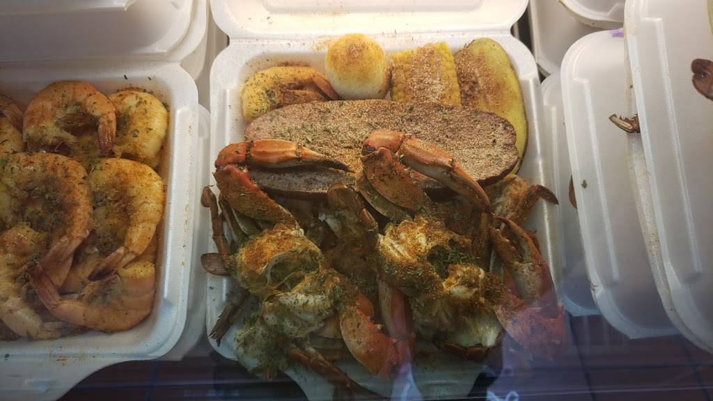 R & R Crab House | 6120 Arlington Rd, Jacksonville, FL 32211, USA | Phone: (904) 744-3331