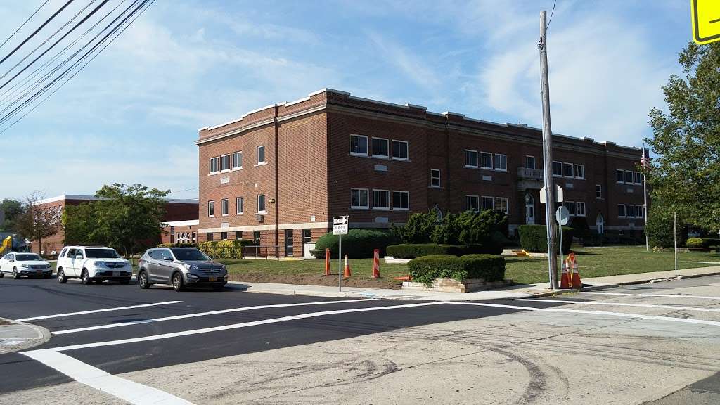 Clear Stream Avenue School | 60 Clearstream Ave, Valley Stream, NY 11580 | Phone: (516) 872-4333